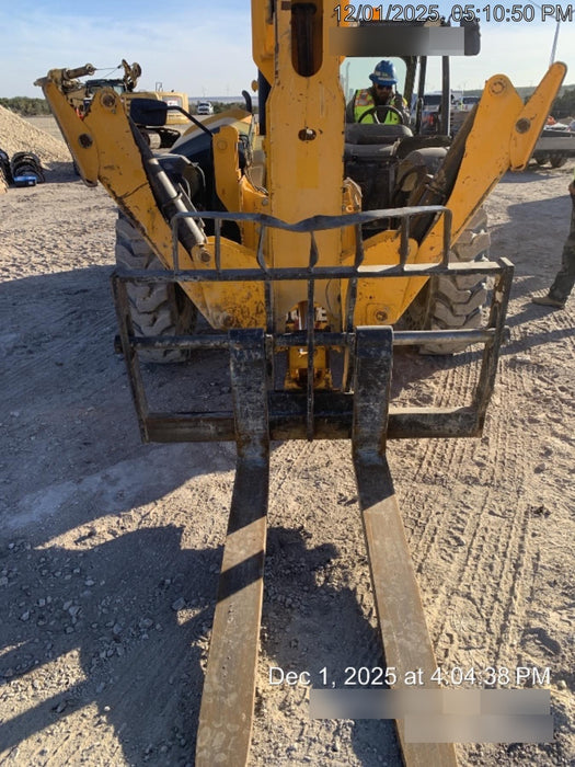 2020 JCB 512-56 Canopy, 74Hp, Solid Tires, Work Lights, Beacon, Aux Hydraulics, Back up Alarm, Lifting Eye, ES Decals