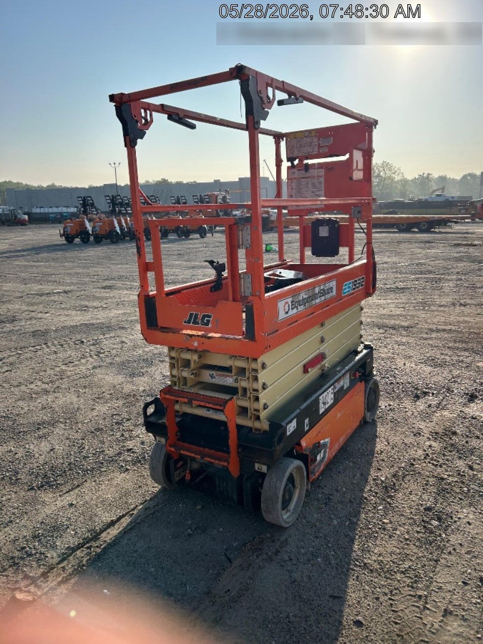 2021 JLG ES1932