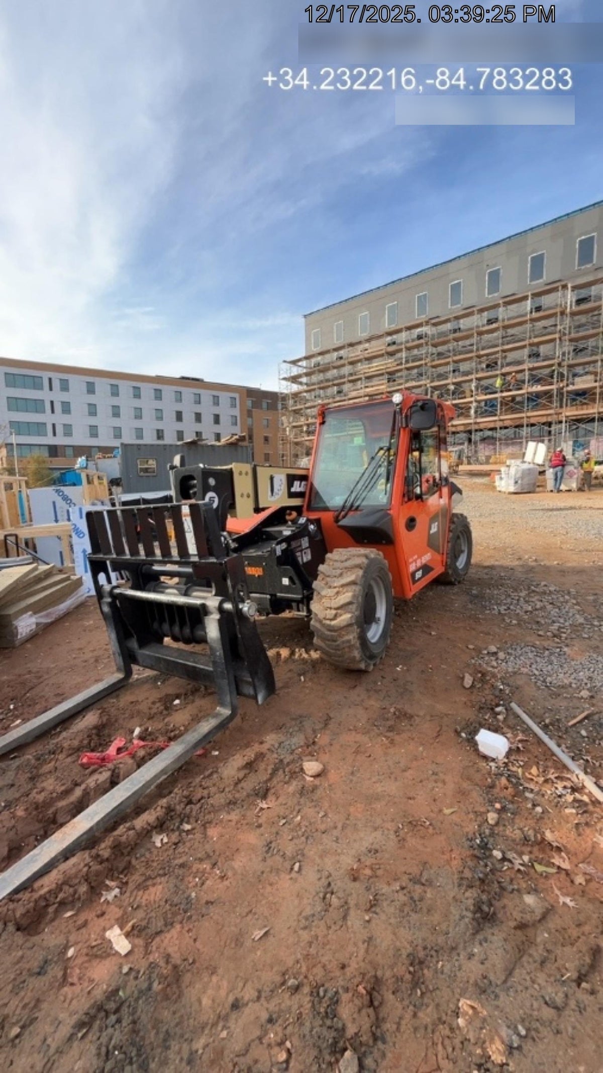 2025 JLG 519