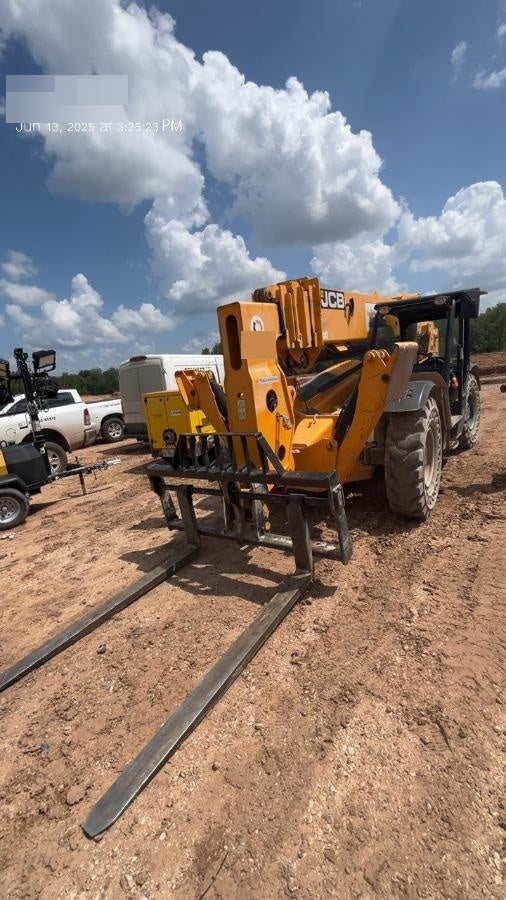 2019 JCB 510-56 74 HP w/Open ROPS, Beacon, Aux Hydraulics, Worklights, Solid Tires w/60" Carriage/Forks