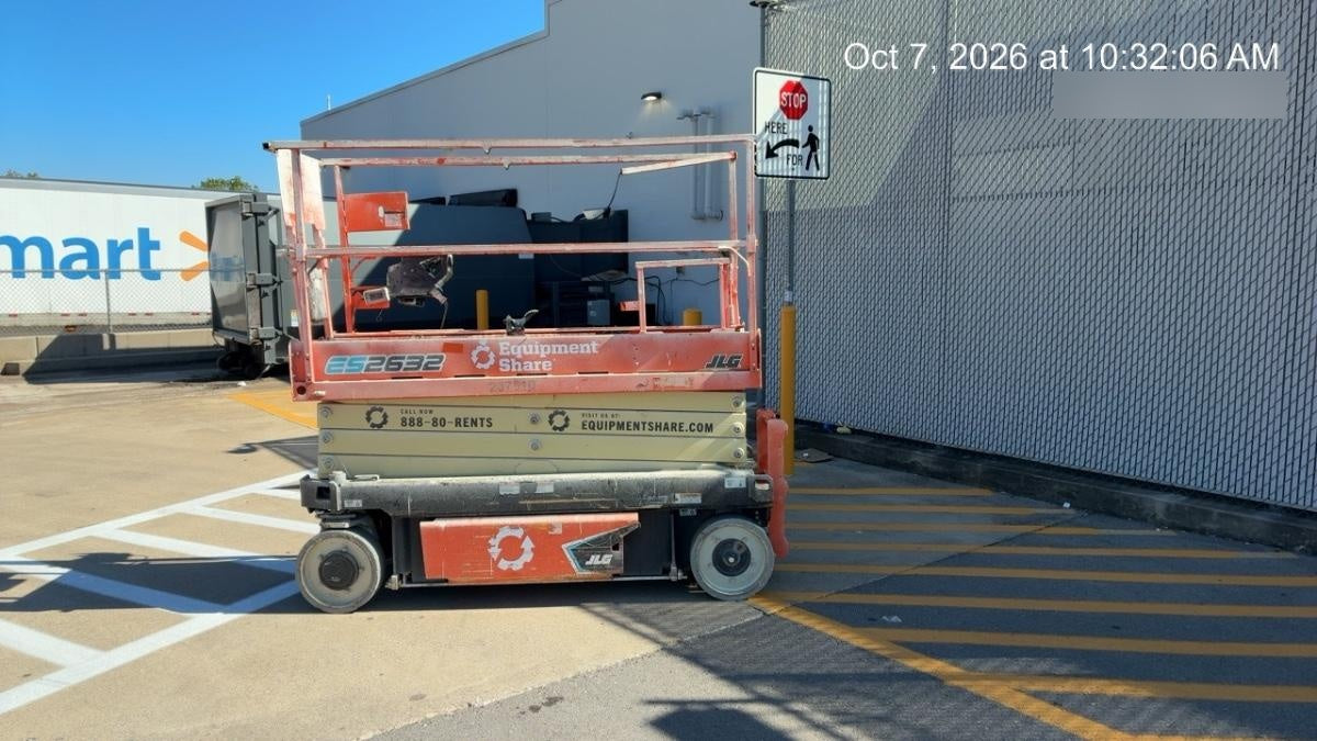 2022 JLG ES2632