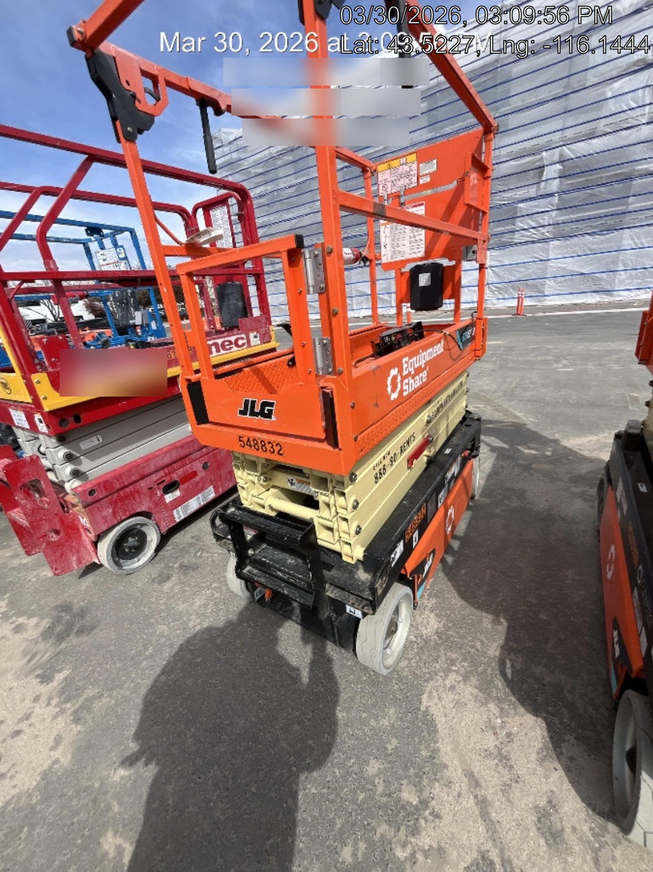 2025 JLG ES1932