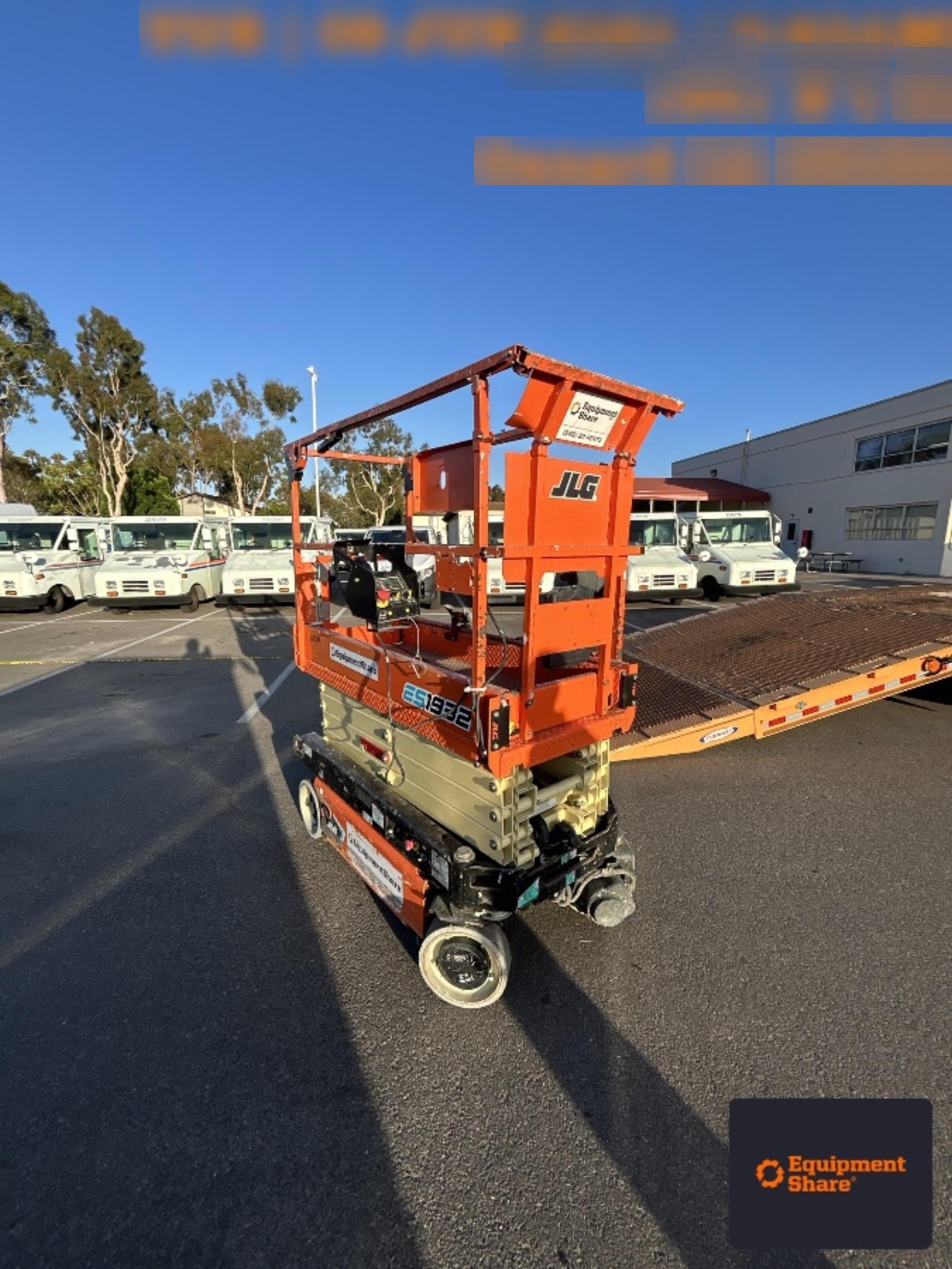 2022 JLG ES1932