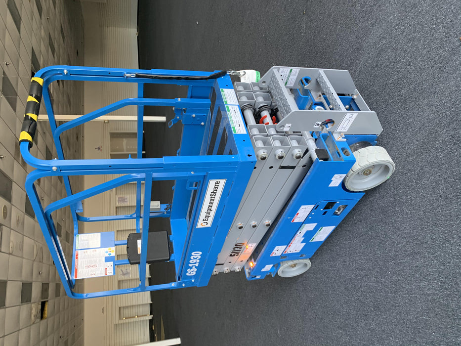 2019 Genie GS-1930 Fixed Rails with Chain Entry