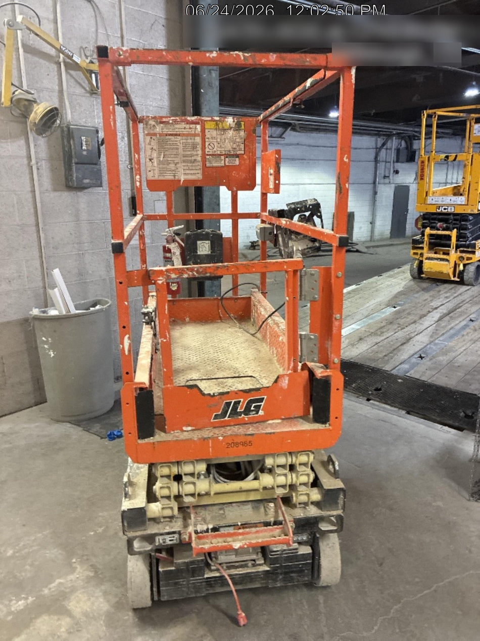 2022 JLG ES1330L