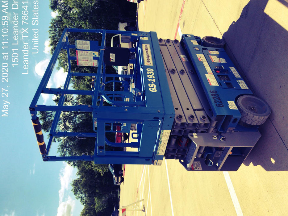 2020 Genie GS-1930 Solid Non Marking Tires, Beacon, Folding rails with half height swing gate