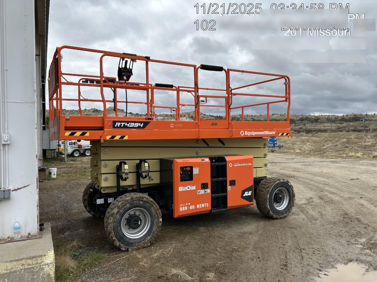 2025 JLG RT4394