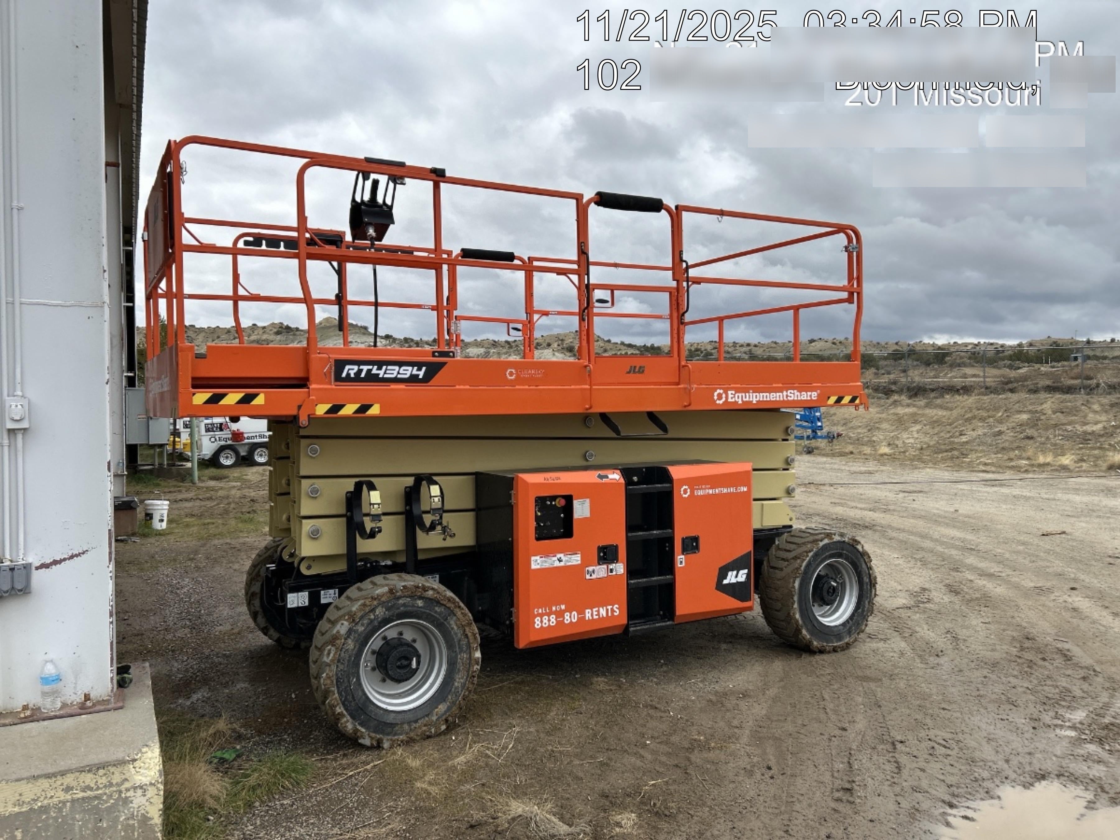 2025 JLG RT4394