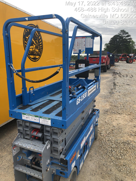 2019 Genie GS-1930 Fixed Rails with Chain Entry