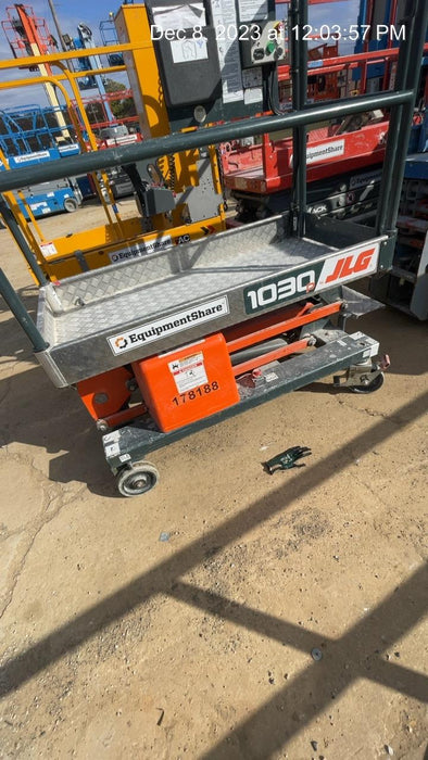 2021 JLG 1030P