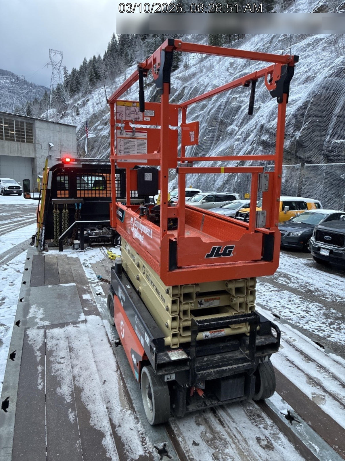 2025 JLG ES1932