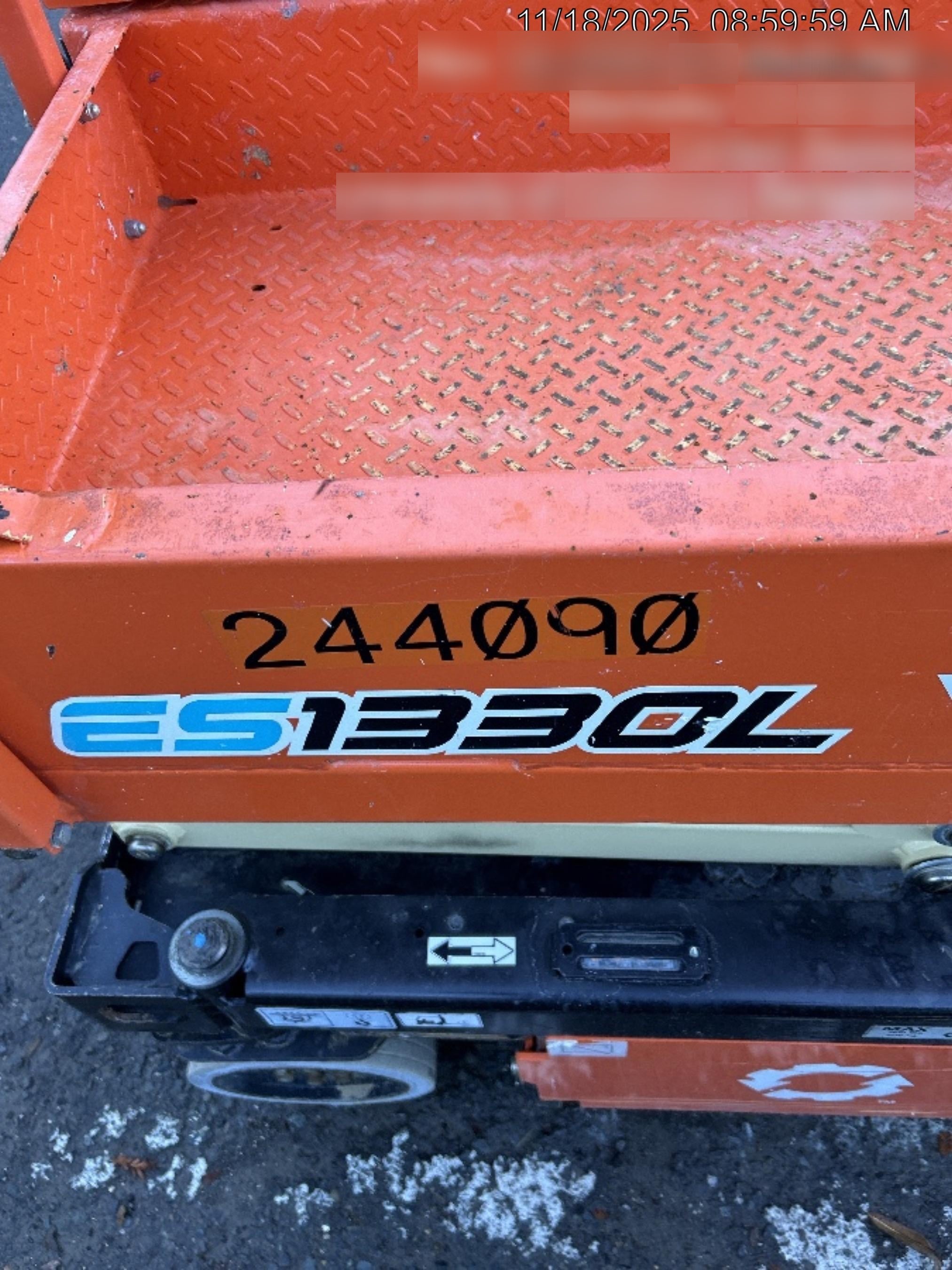2022 JLG ES1330L
