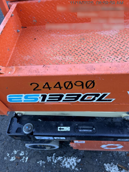 2022 JLG ES1330L