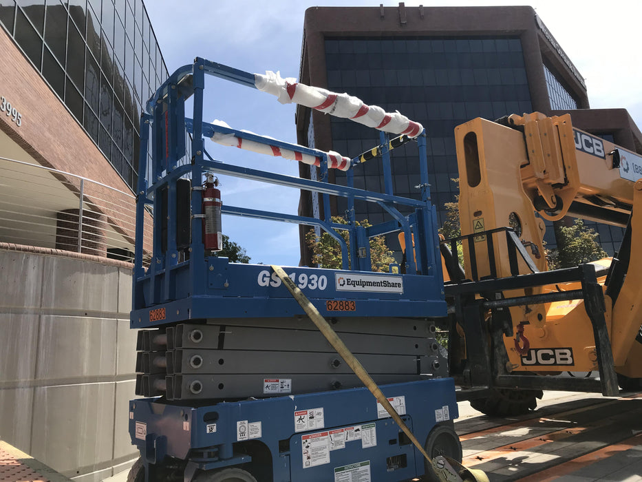 2020 Genie GS-1930 Solid Non Marking Tires, Beacon, Folding rails with half height swing gate