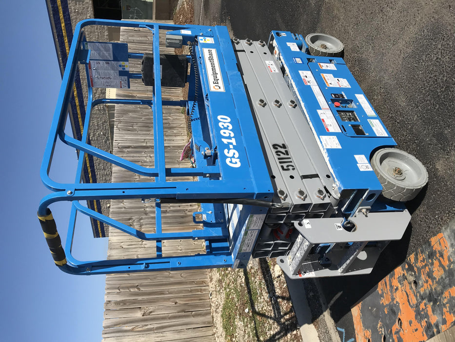 2019 Genie GS-1930 Fixed Rails with Chain Entry