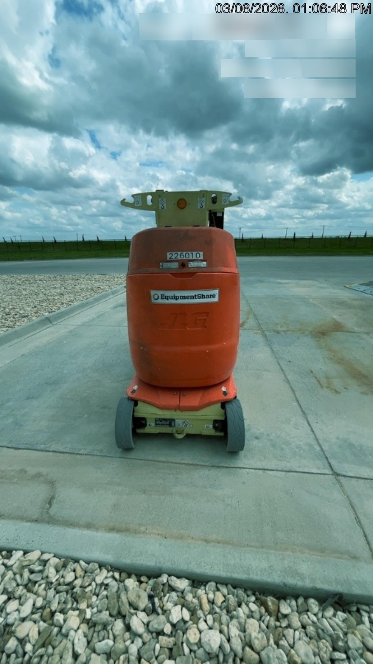2022 JLG 26E