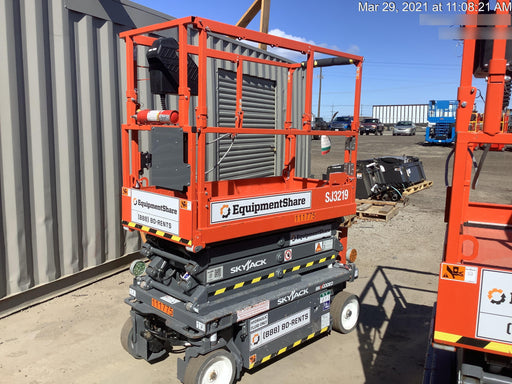 2020 Skyjack SJIII-3219 Solid NM Tires, Half height spring hinged entry gate, Dual Beacons, 800W Inverter