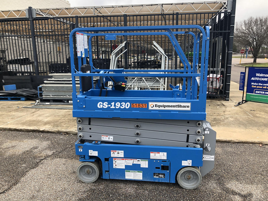 2019 Genie GS-1930 Fixed Rails with Chain Entry