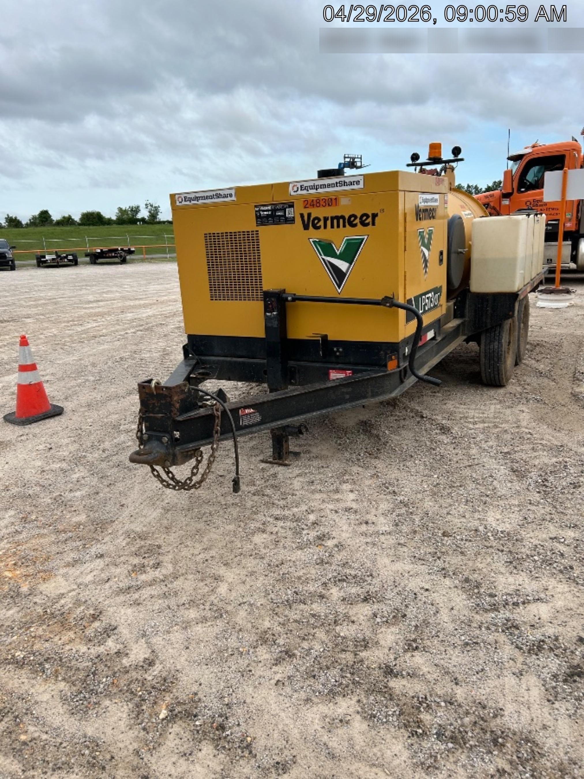 2022 VAC-TRON LP573XDT