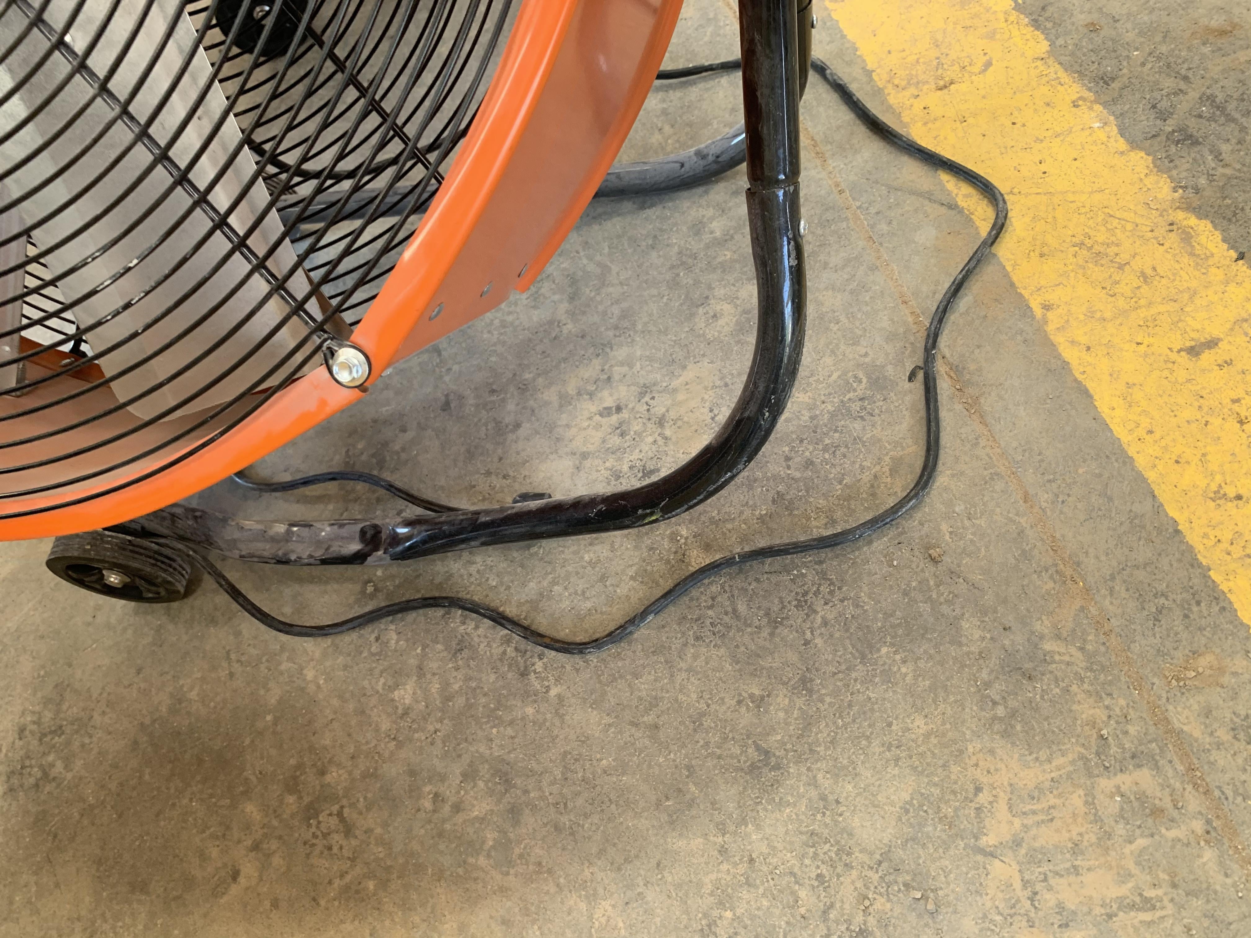 2021 COMMERCIAL ELECTRIC 24" HD FAN