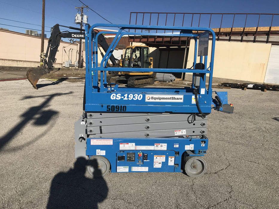 2019 Genie GS-1930 Fixed Rails with Chain Entry