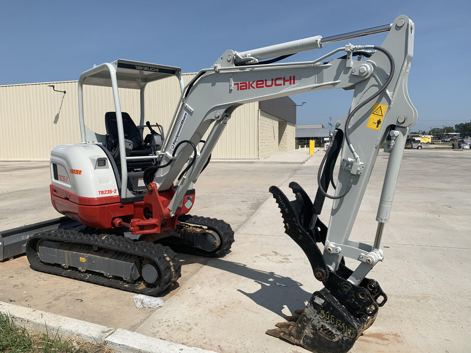 2020 Takeuchi TB235-2R Canopy, Rubber Tracks, Manual TAG QC