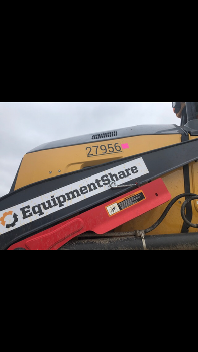 2019 John Deere 310LEP 4wd, Canopy, Standard dipper, ISO, Rear Auxiliary Hydraulics, Manual QC 12”, 18”, and 24” buckets