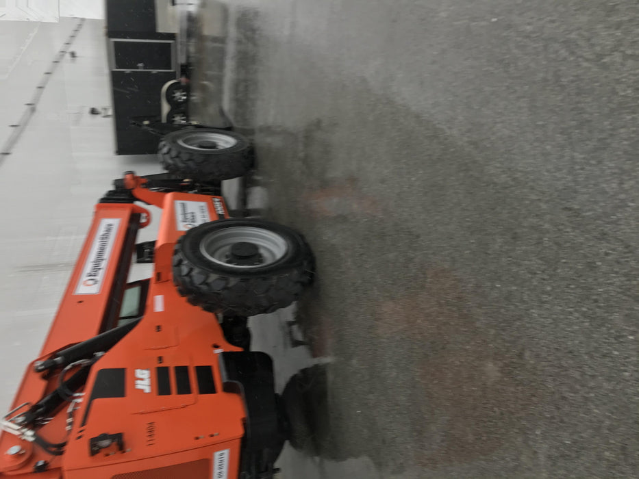 2020 Skytrak 10054 74 Hp, Cab/Heat/Air, FF Tires, Work Lights, Beacon, Aux Hydraulics, Back up Alarm, Lifting Eye, ES Decals