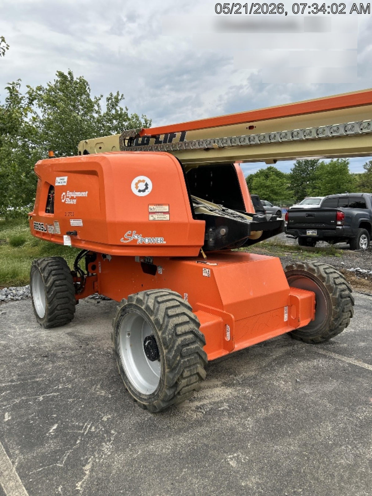 2023 JLG 660SJ