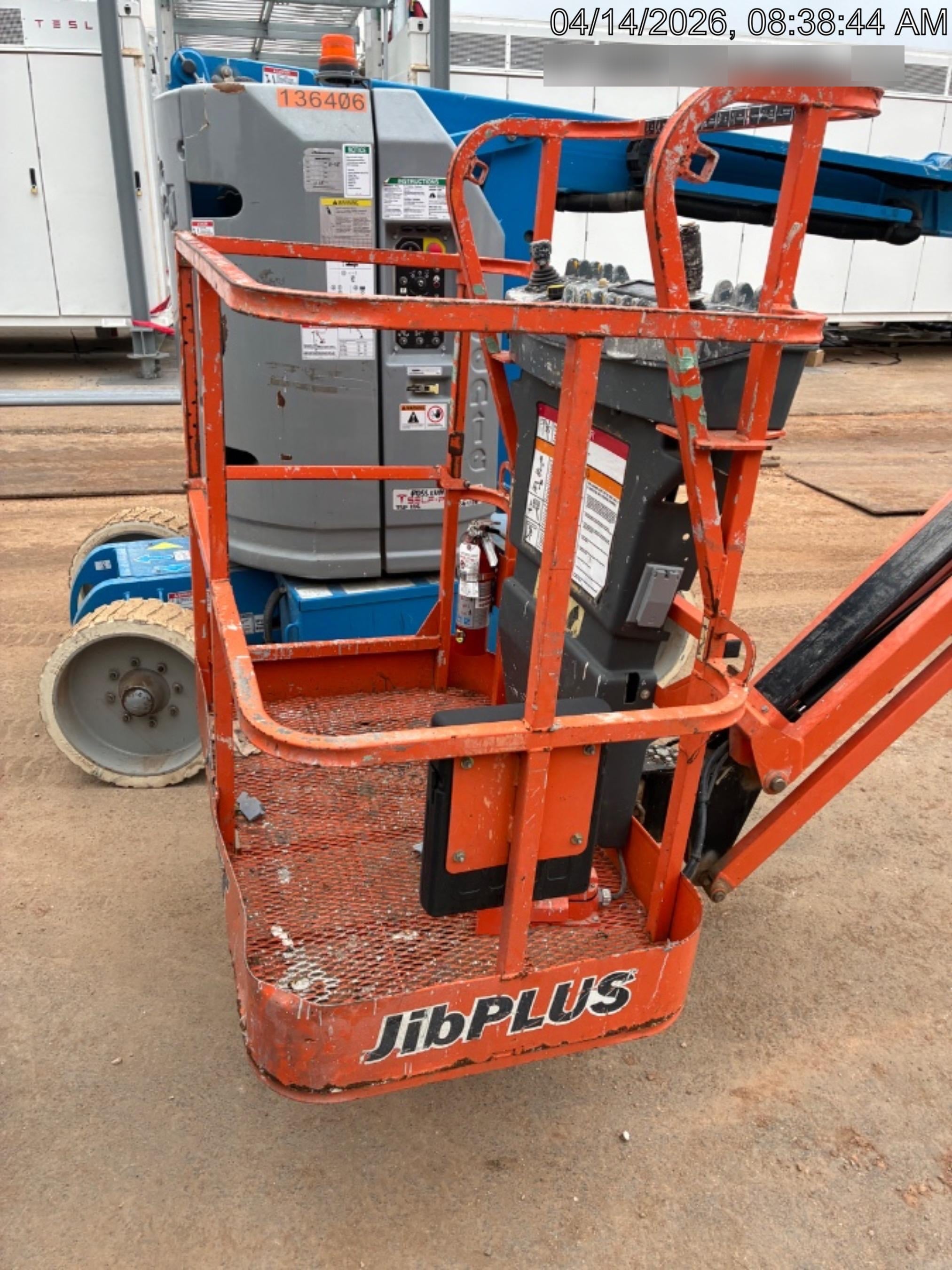 2019 JLG E400AJPN