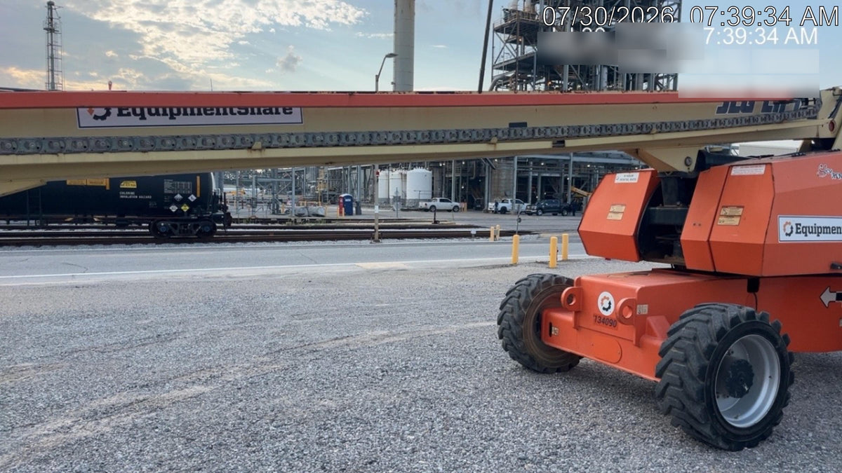 2021 JLG 860SJ