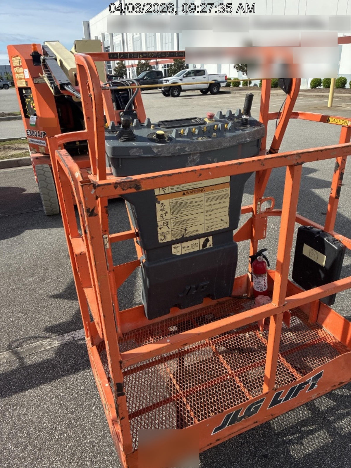 2019 JLG E300AJP