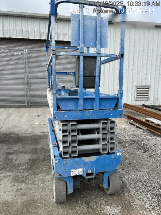 2019 Genie GS-2632 Folding rails with half height swing gate