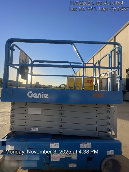 2019 Genie GS-4047 Folding rails with half height swing gate