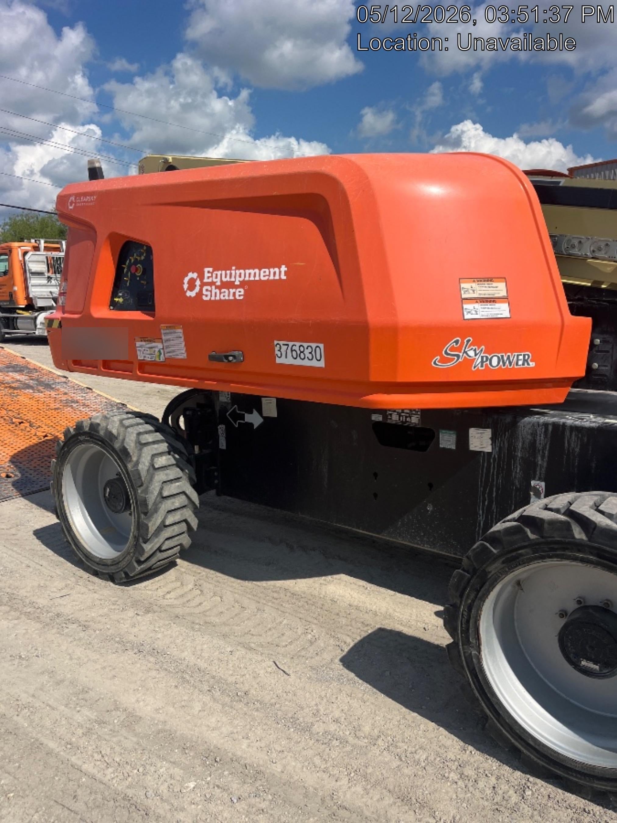 2023 JLG 660SJ