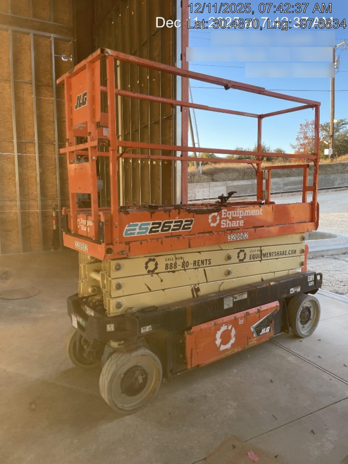 2023 JLG ES2632