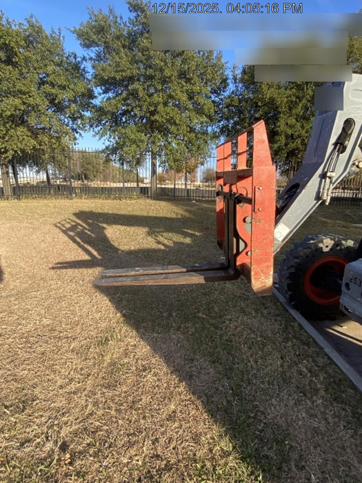 2016 Skyjack SJ643 TH 60" Carriage, Solid Tires