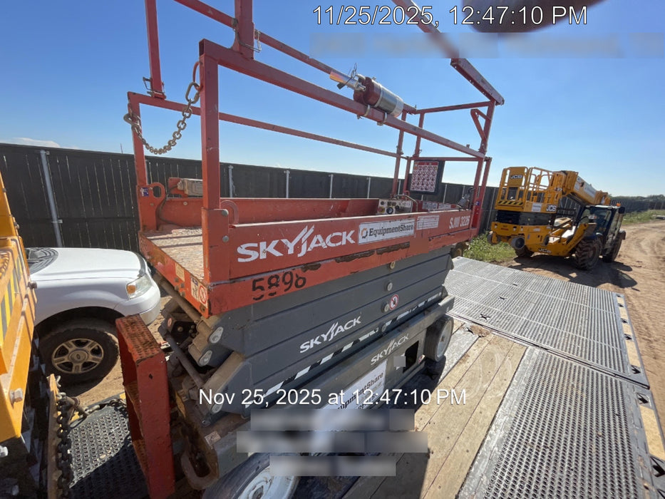 2017 Skyjack SJIII-3226 Skyjack SJ3226, Trojan Battery Set, Extended Warranty 5yr/5k hr