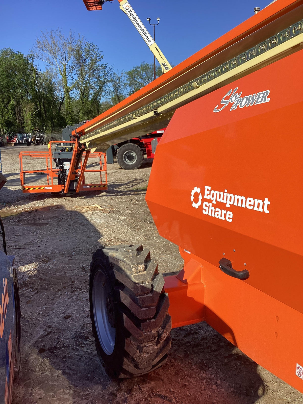 2022 JLG 860SJ