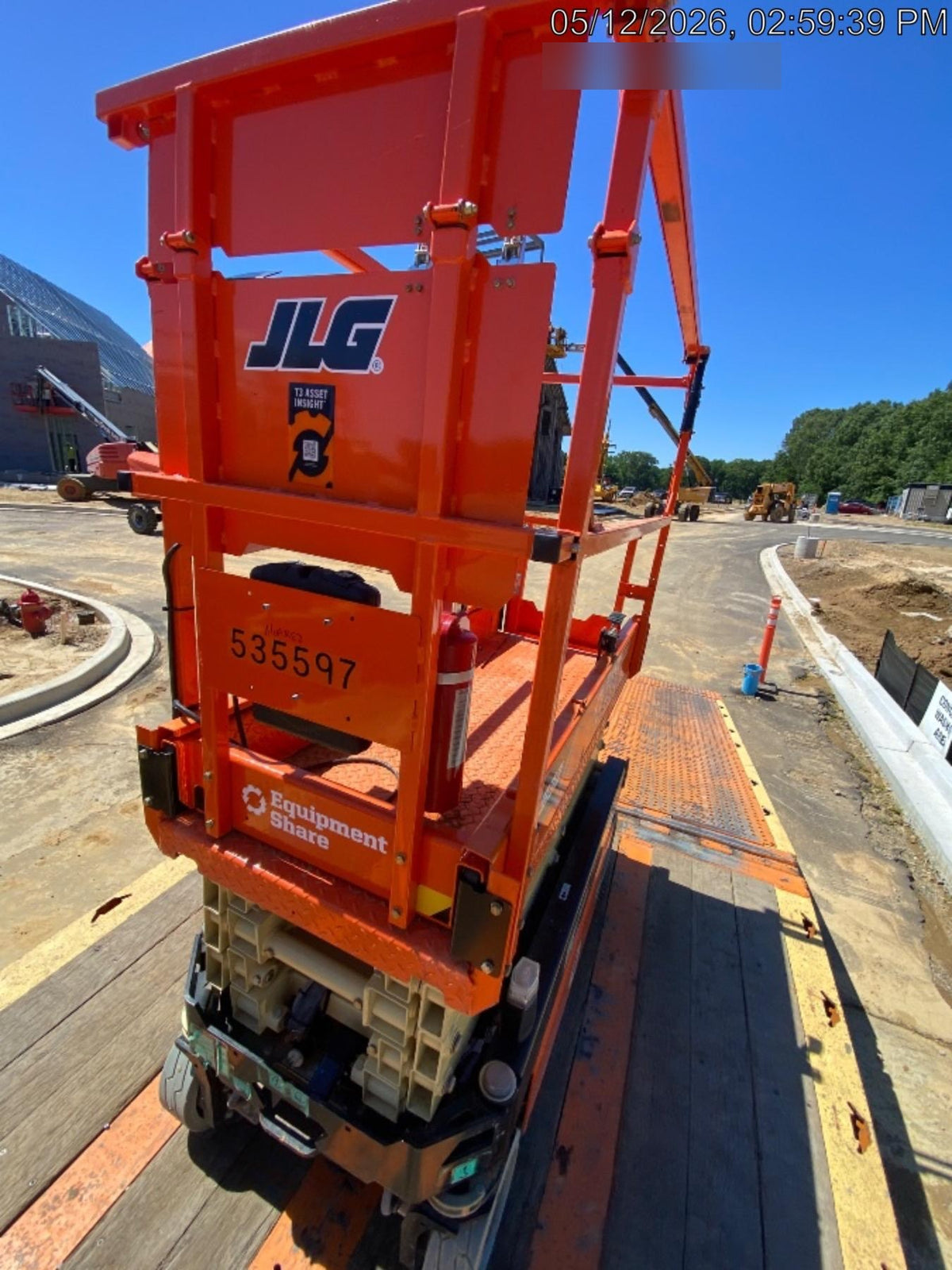 2025 JLG ES1932