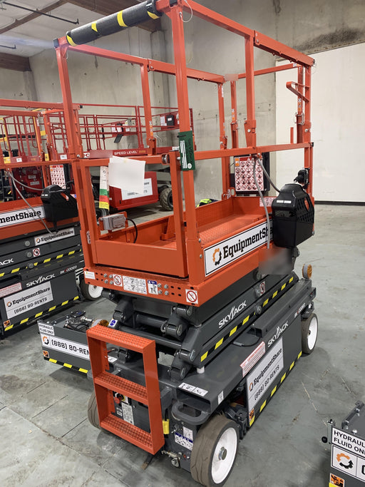 2020 Skyjack SJIII-3219 Solid NM Tires, Half height spring hinged entry gate, Dual Beacons, 800W Inverter