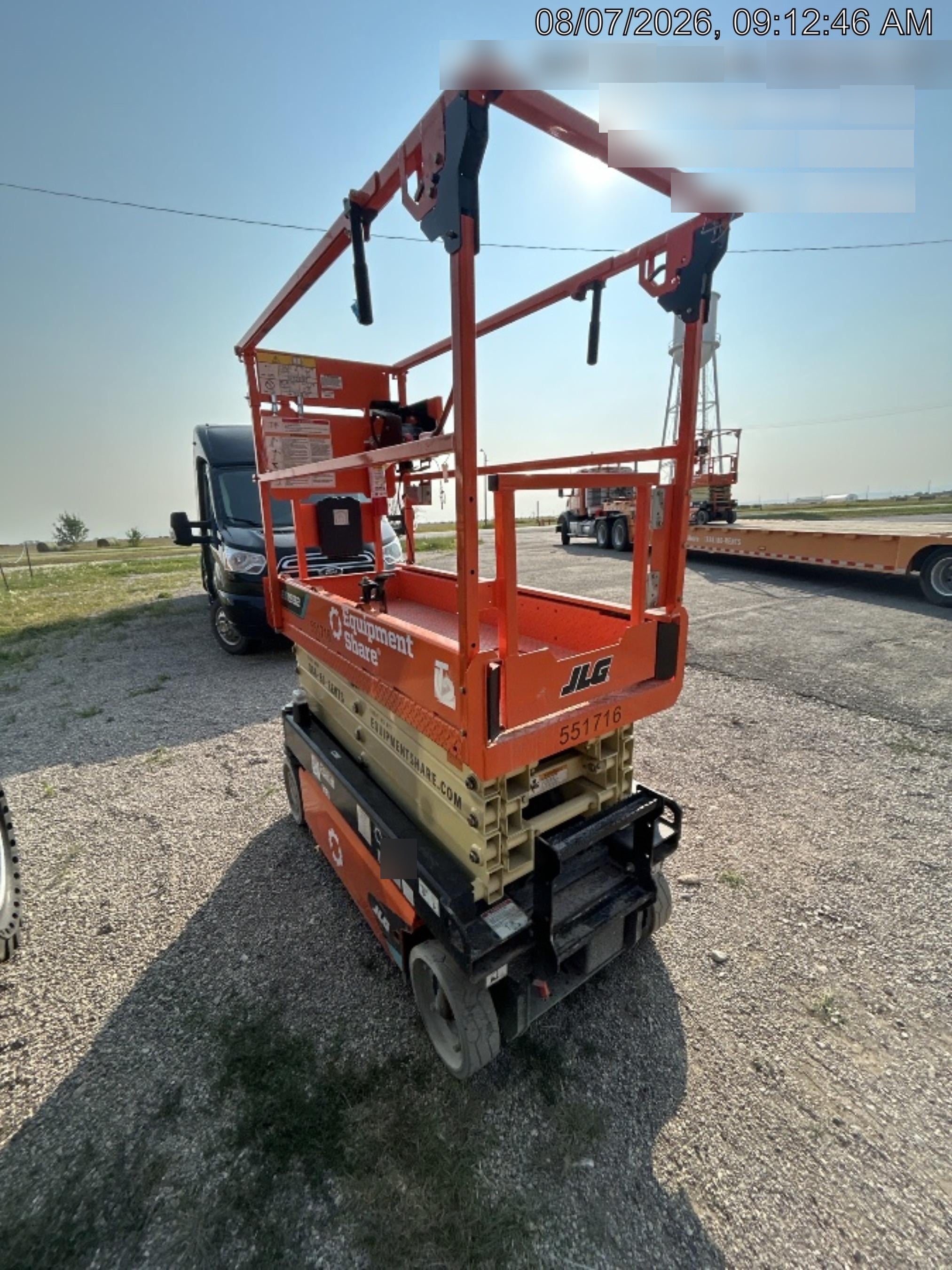 2025 JLG ES1932