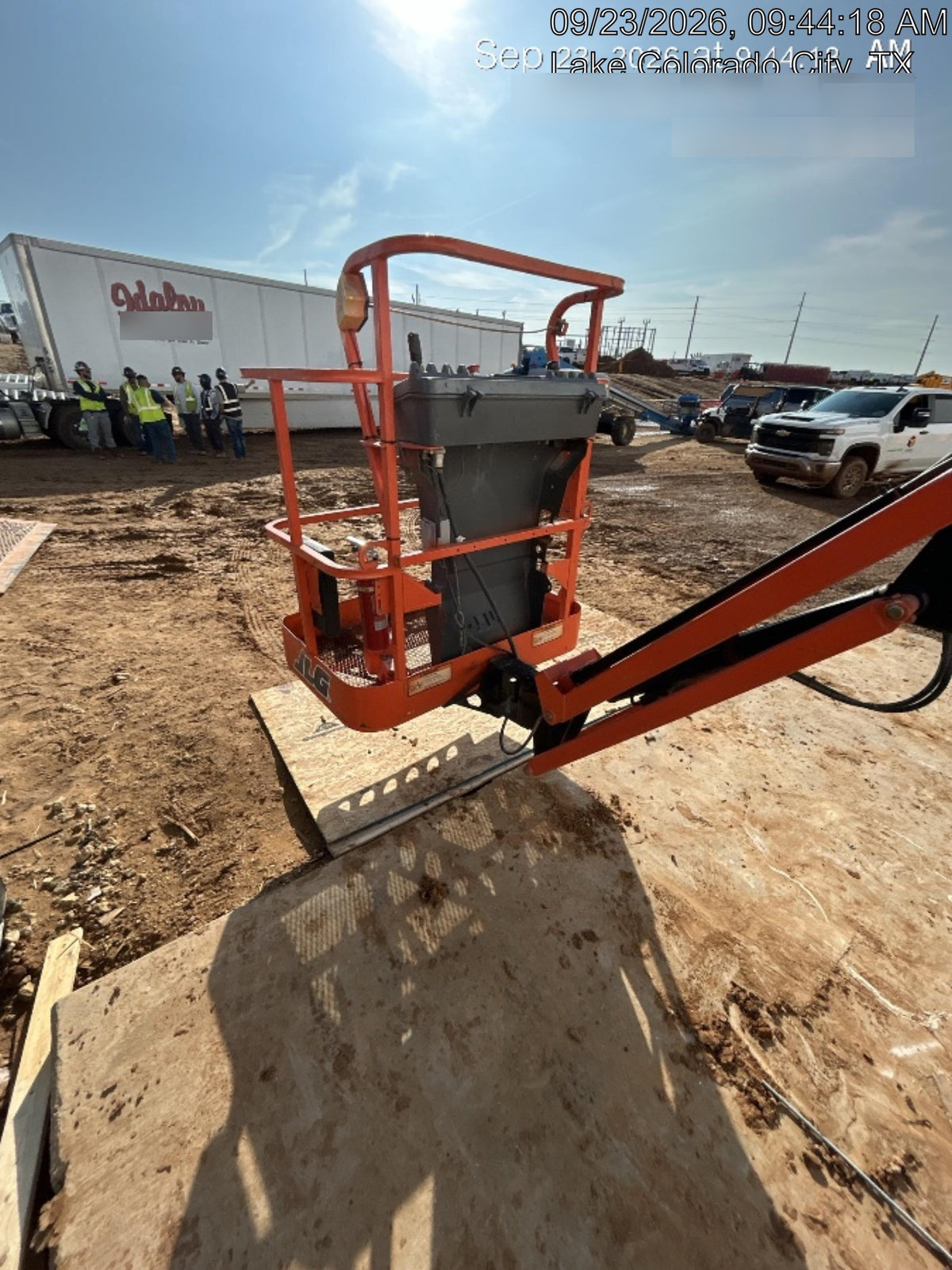 2019 JLG E300AJP
