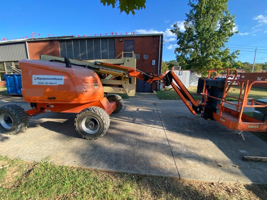 2019 JLG 450AJ