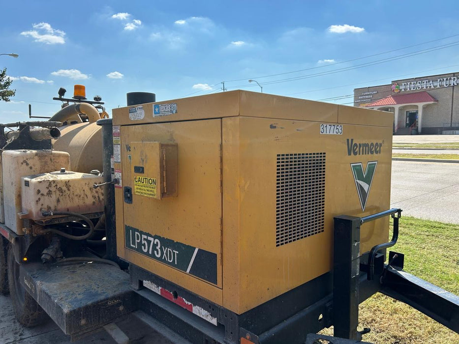 2023 Vac-Tron LP573XDT T4 Koehler Diesel Engine, 500 Gallon Debris Tank, x2 100 Gallon Water Tanks