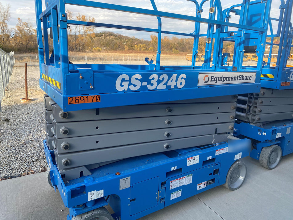 2022 GENIE GS-3246