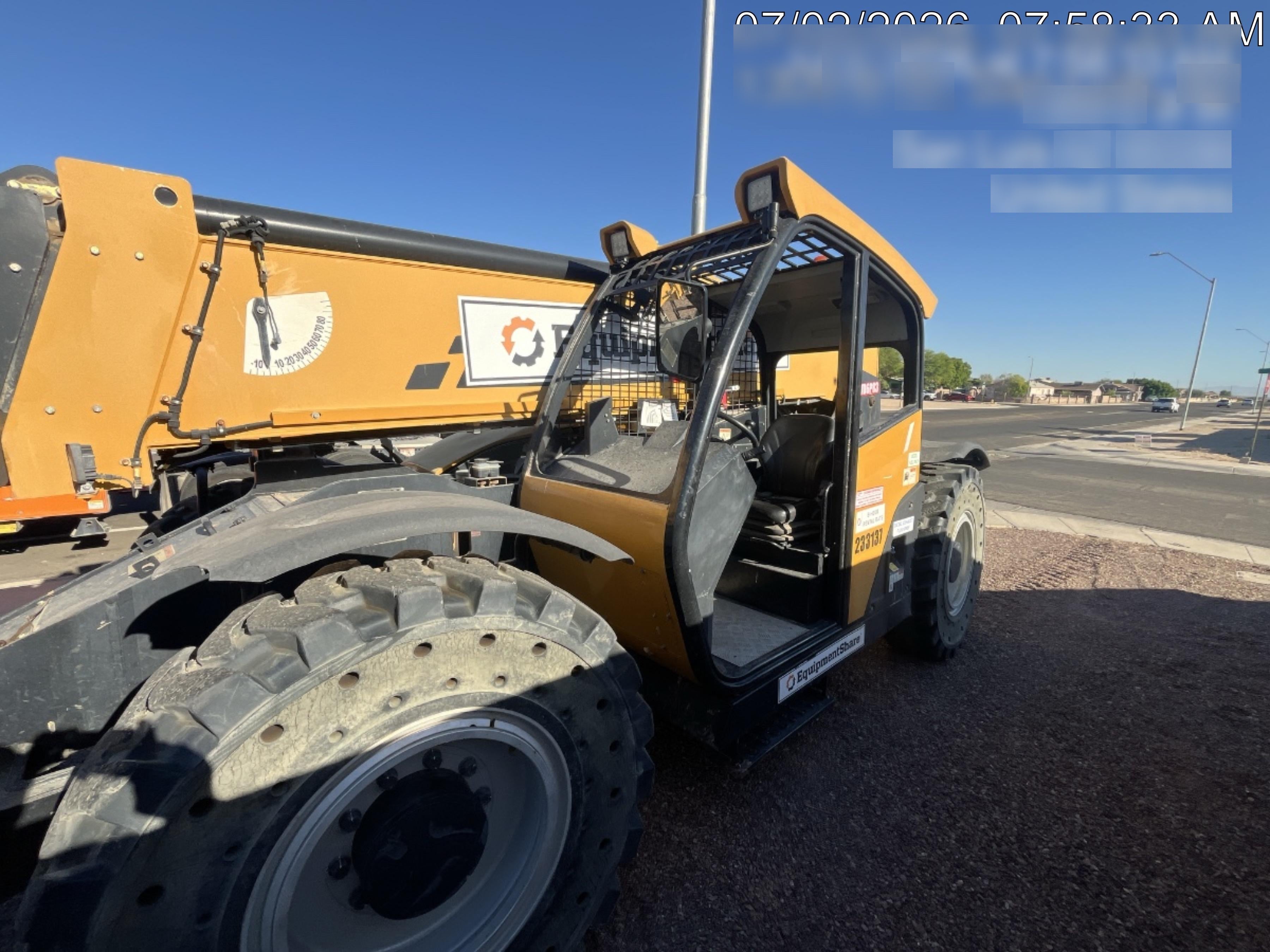 2022 SANY STH1056