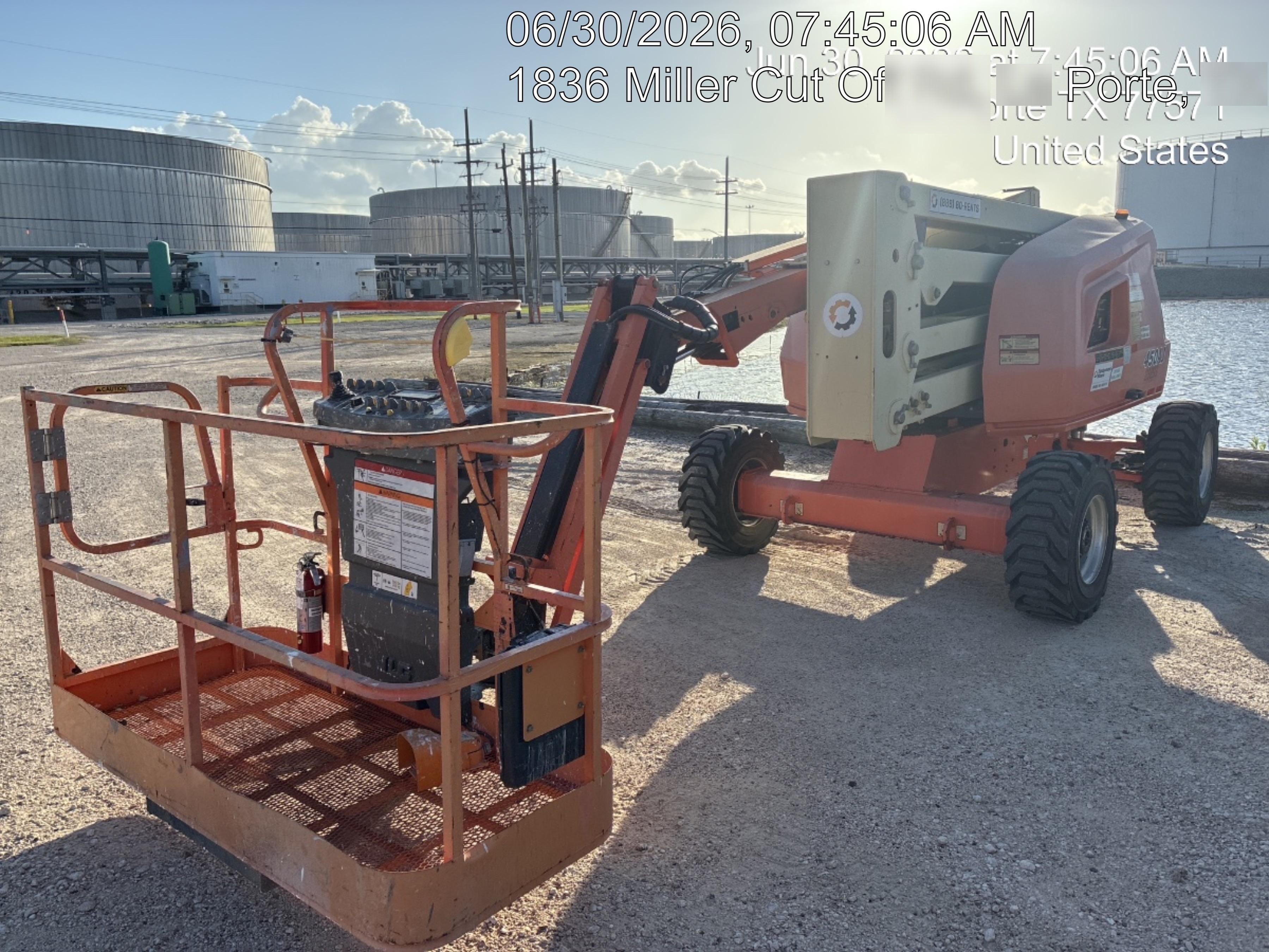 2019 JLG 450AJ