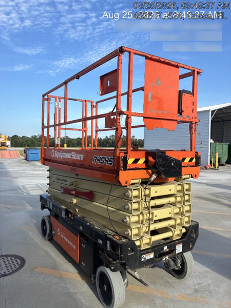 2022 JLG R4045