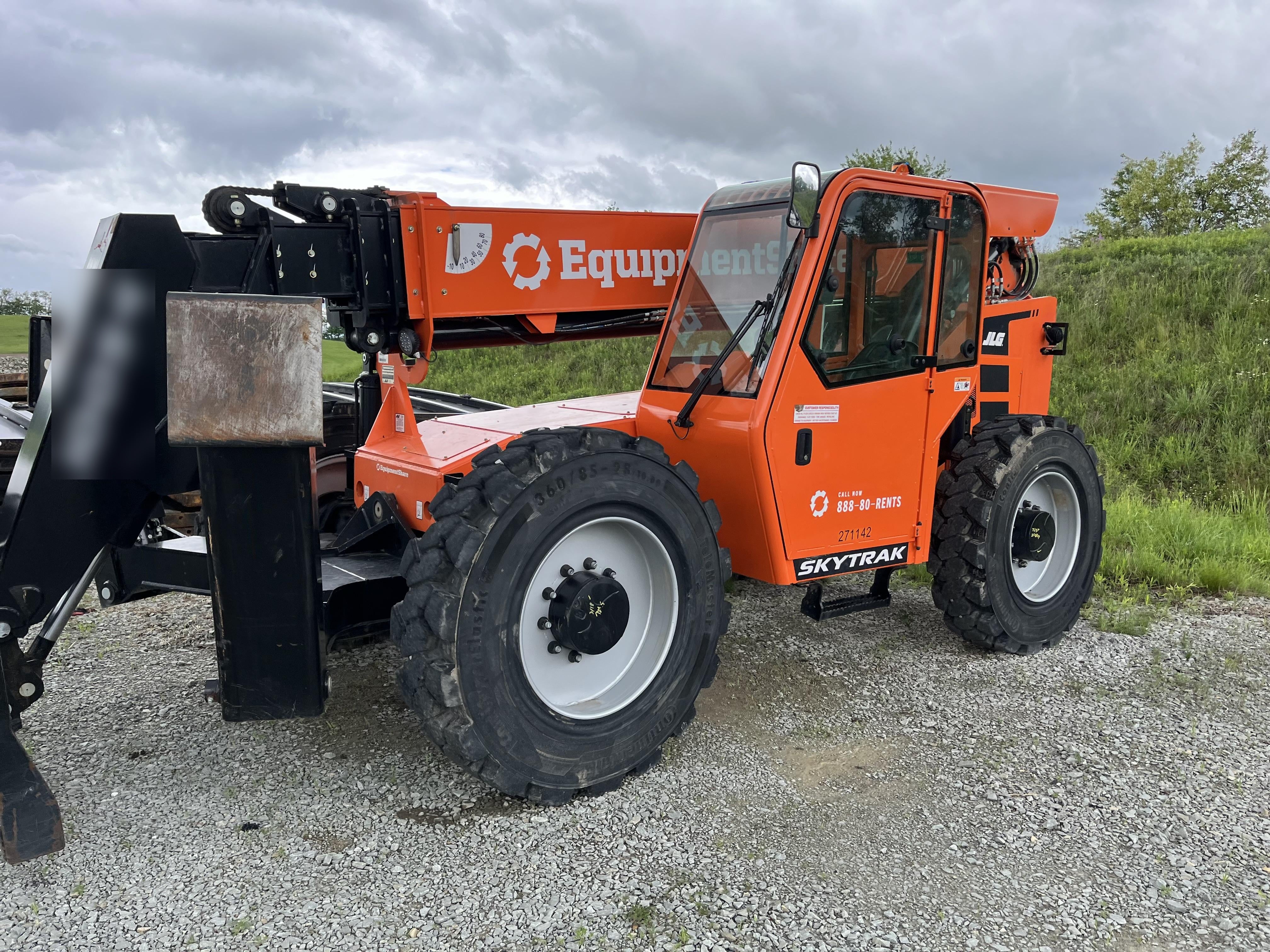 2022 SKYTRAK 10054